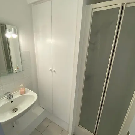 Maison De Vacance Proche De La * 莱萨布勒-多洛讷