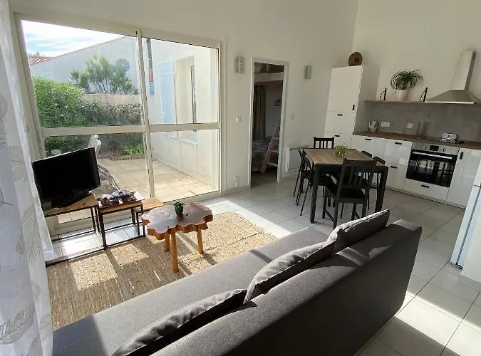 Maison De Vacance Proche De La *